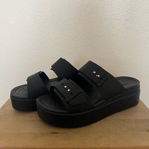 Crocs Brooklyn Platform Sandal